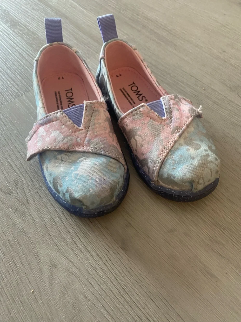 Toms Kids Moccasin Slip-On Shoes in Pink & Light Blue